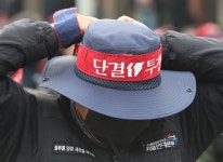 ‘화물연대 총파업’ 책임은 尹 정부에 있다는 민주…불법 지적한 국민의힘 “반복·악의적”