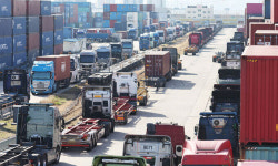 전국 259개 건설현장 셧다운 위기… 항만 물류 92% 급감