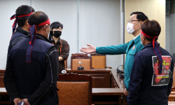 물류난 전국 확산… 주유소 재고 바닥 ‘기름 대란’ 가능성 [화물연대 파업 파장]