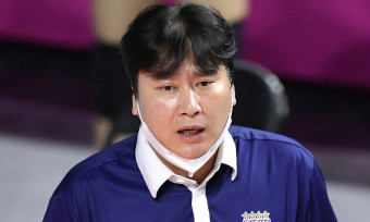 잘나가는데… 흥국생명, 감독·단장 전격 경질