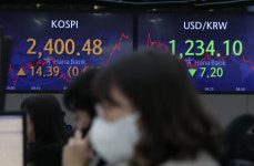 코스피 2400선 회복…9거래일 연속 상승세