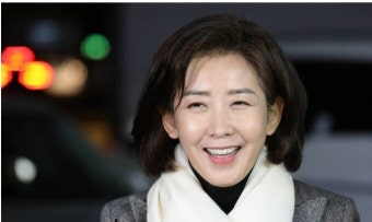 윤여준 “친윤, 나경원을 투사로 만들고 위상 높여줘”