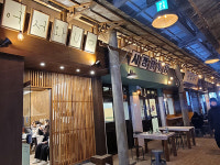 “막걸리 한 잔만 나눠줄 수 있나요”…사람들로 가득한 예산시장