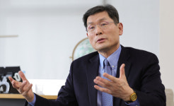 김기환 한국국제교류재단 이사장 “경제안보시대, 민간 참여 ‘공공외교’에서 해법 찾아야” [세계초대석]