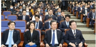 민주 차기 원내대표 물밑경쟁 가열…‘친명’ 표심 ‘사법 리스크’가 중요 변수