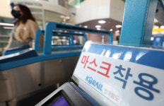 [속보] 지하철·버스 등 대중교통 마스크 착용 의무 20일부터 해제