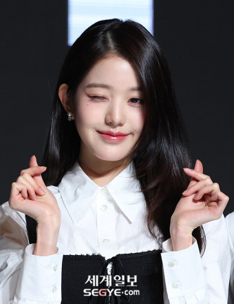 [포토] 아이브 장원영 '남심 사로잡는 윙크'