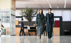 정치 드라마 ‘퀸메이커’ 넷플릭스 휩쓴다