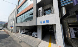 제주시청서 50대 공영버스 기사 분신 시도…공무원 등 부상