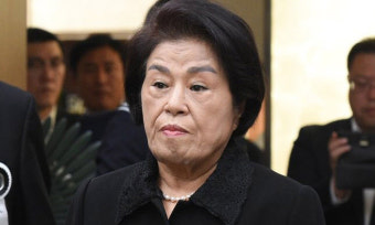 “할아버지 얼굴에 먹칠을 해?”...5·18에 사죄한 손자에 발끈한 이순자