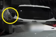 담배 물고 주유한 무개념 20대..전문가 “폭발 화재 발생 안 한 게 다행”