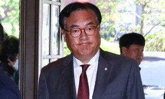 ‘노무현 명예훼손 혐의’ 정진석 “비방 의도 없었다”