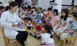 “올바른 칫솔질 방법 알려드려요” 강서구, 9일 구강보건의 날 행사