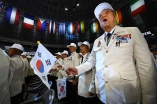 영웅의 제복 입은 6·25 참전용사들