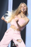 [포토] 가수 심신 딸 벨, 키스오브라이프로 데뷔