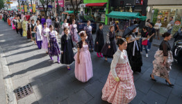 [포토] 인사동 문화의거리에서 열리는 한복 퍼레이드