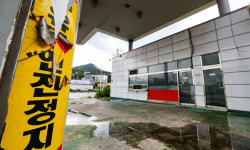 경쟁서 밀려나… 흉물로 방치되는 폐주유소들 [밀착취재]