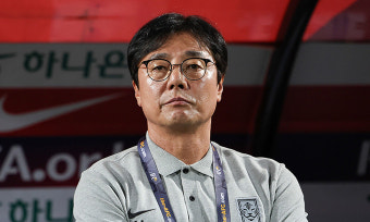 선수 소집 난항에 팀워크 실종상태… 불안한 황선홍호
