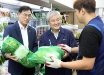 박성직 서울강동농협 조합장 추석 성수품 수급·가격 동향 점검