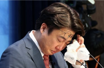 이준석 “尹, 집권 후 오류 인정해야…결자해지 필요”