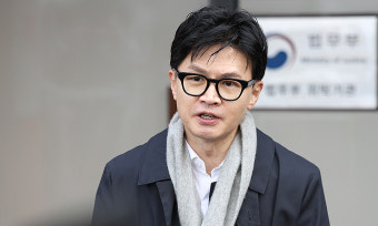 한동훈 후보, 대통령직 맡기시위 부담...국민의힘 내분 세차게