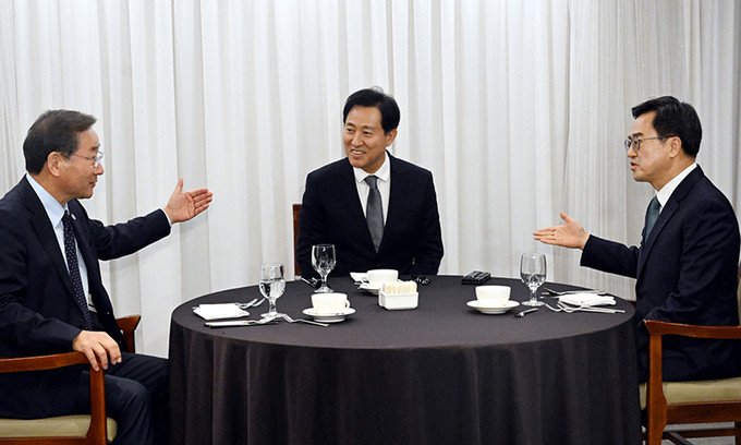 김동연 vs 오세훈, 윤석열 정부 외교정책 논쟁