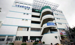 창원 수영장서 물에 빠져 의식 잃은 장애인 숨져