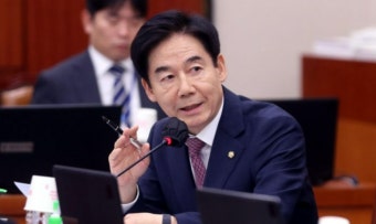 與이용호 “한동훈, 출마 쪽으로 마음 굳힌 듯”