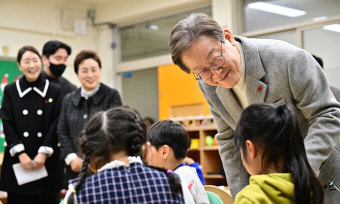OB들 공세·선거제 갈등·사법리스크… 휘청이는 이재명 리더십
