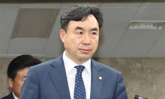 [속보] ‘민주당 전대 돈봉투 살포’ 윤관석 징역 5년·강래구 징역 3년 구형