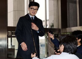 한동훈 의사는 정부의 적이 아니다…정부와 의료계 간 대화 강조