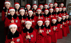 사랑의 촛불 켠 작은 천사들