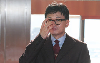 [포토] 국회 첫 출근하는 한동훈 비대위원장