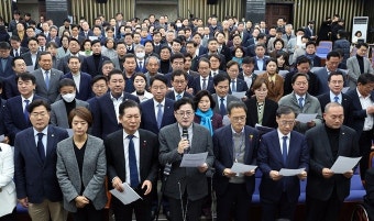 민주 “‘이재명 피습’ 수사 축소 시도 좌시 안 해… 경찰은 사건 중대성 인식해야”