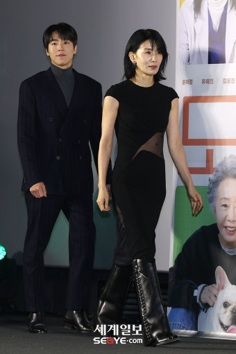 [포토] 김서형 '당당한 발걸음'