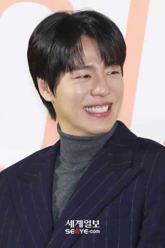 [포토] 이현우 '여심 녹이는 따뜻한 미소'