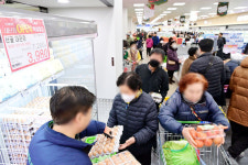 [포토] 하나로마트 자갈치점 리뉴얼 재개장 기념 최대 70% 할인!