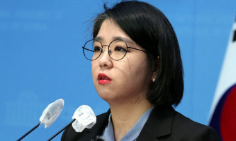 ‘용혜인표’ 비례연합 제안에 민주 “최후의 수단”·정의 “조국과 같이 하긴 어려워”