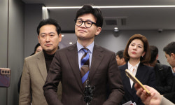 한동훈의 연설엔 ‘스토리’가 있다…‘개인사 스피치’ 득 될까, 독 될까 [심층기획-한동훈표 ‘감성 정치’]