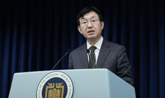 [속보] 대통령실 “의사 단체행동 명분 없어…의대증원 돌이킬 수 없다”