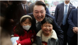 ‘자녀 1명당 1억’ 부영 출산장려금…尹 “고무적”