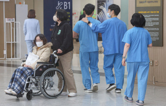 [포토] '전공의 집단 사직' 의료대란 현실로