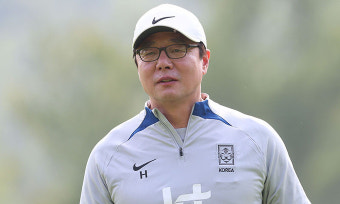 '독이 든 성배' 들 사령탑은 누구?…신임 전력강화위원장에 정해성