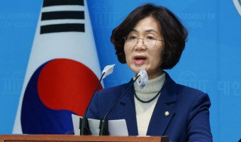 민주 권인숙, ‘김건희 특검법’ 재발의…명품백 수수 의혹도 추가