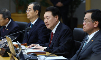 의대 교수들, 정부 상대로 증원 취소소송 제기… 쟁점은? [‘의료대란’ 비상]