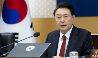 윤석열 대통령 “의사 불법 집단행동 법·원칙따라 엄중 대응”