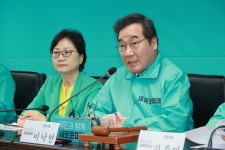 이낙연 “‘새로운미래’, 당명 변경 없이 직진할 것”
