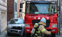 소방차 ‘길막’ 차량 밀어버리라더니… “민형사상 문제 땐 개인 책임”