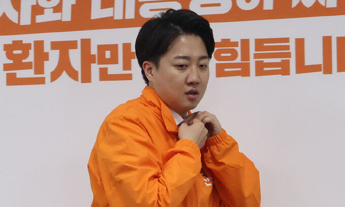 이준석, 퍼스트 펭귄 선언…조기 대선 출마 공식화 및 정치 영화 개봉 예정