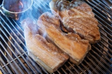 식당서 주문한 고기 먹다 갑자기 “배 부르니 항정살 2인분 반품해달라?”